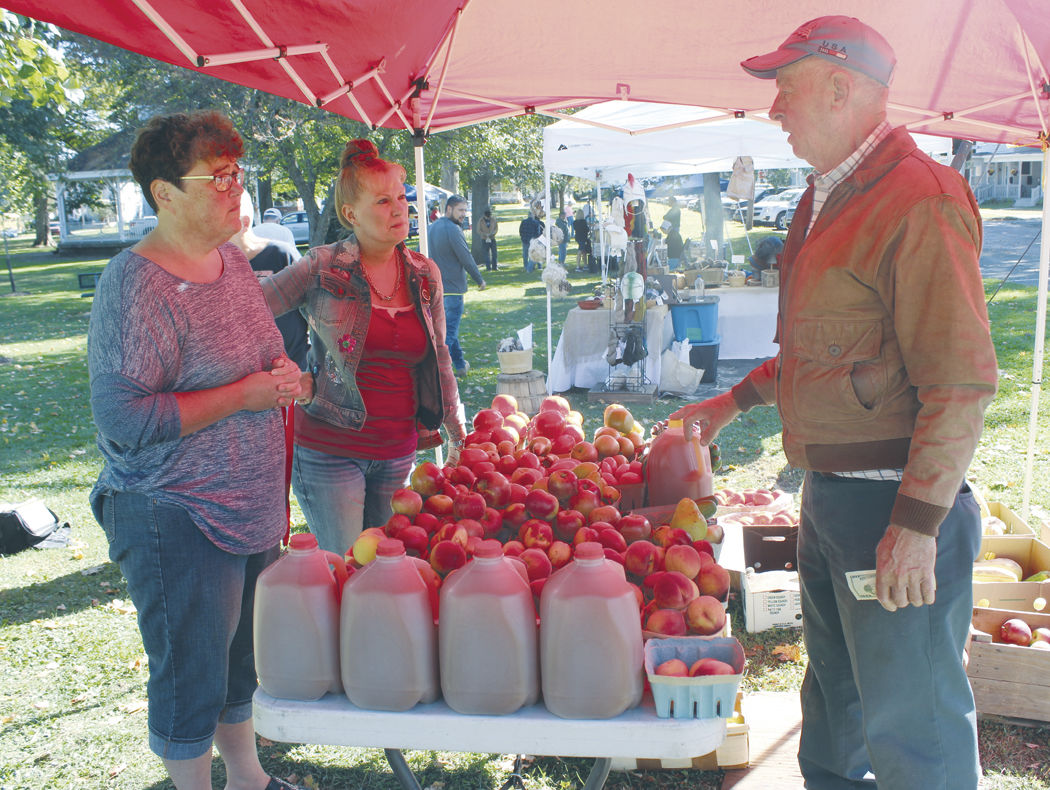 Farmers market in Corry